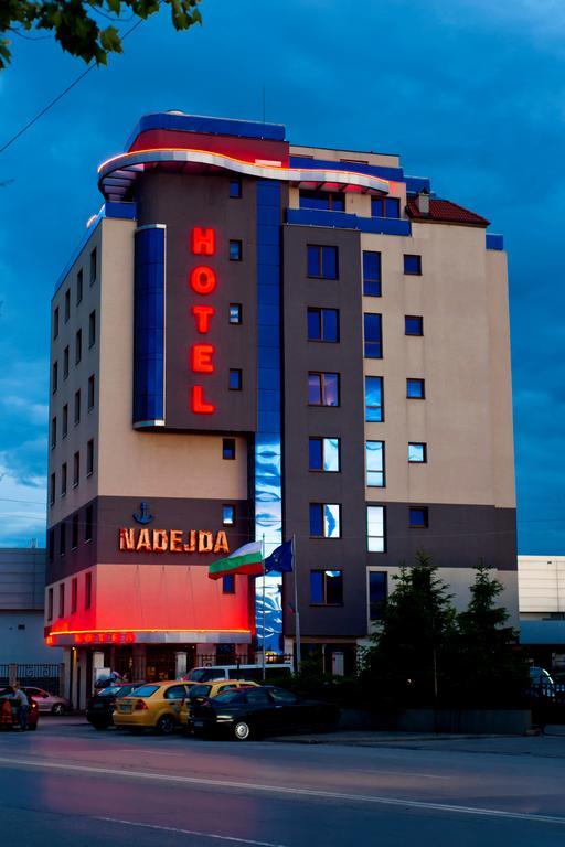 Nadejda Hotel Sofia Extérieur photo